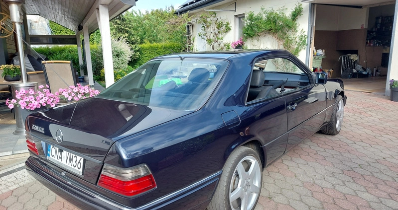 Mercedes-Benz Klasa E cena 36900 przebieg: 247204, rok produkcji 1996 z Puck małe 121